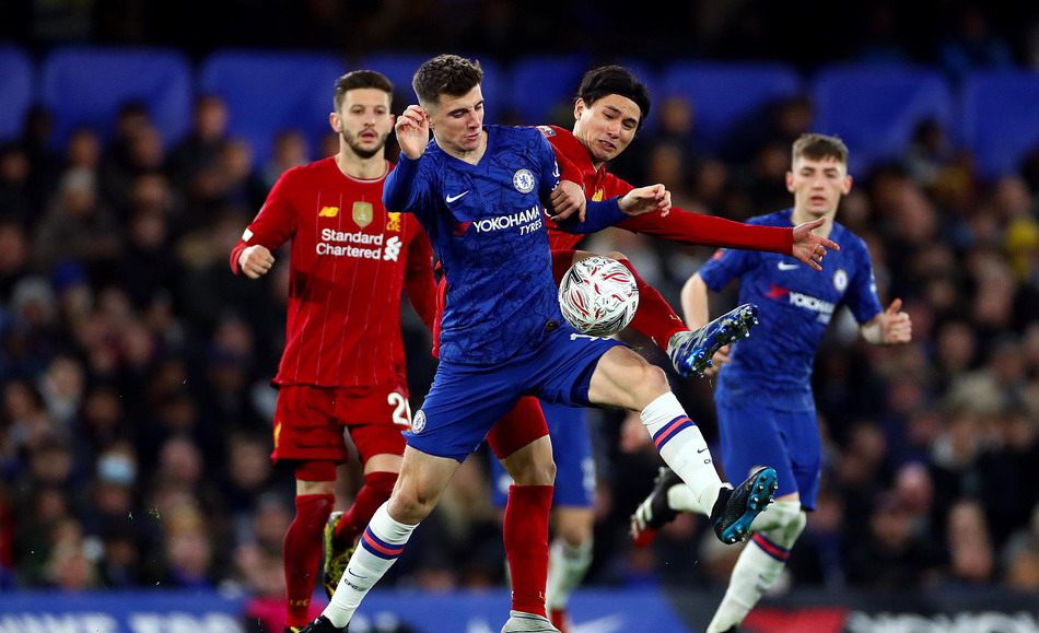 为什么球员在接捕到全场最后一个出局数后会通过滑草动作来庆祝