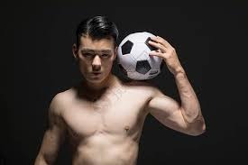 今日足球：拜仁慕尼黑vs沃尔夫斯堡 维罗纳vs拉齐奥